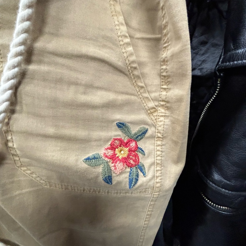 Sundance Primrose Bloom Embroidered Pants with Rope Belt - Picture 6 of 8